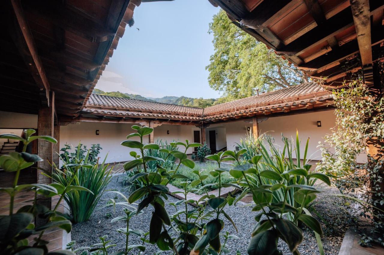Hotel Torrontes ซานโลเรนโซ ภายนอก รูปภาพ