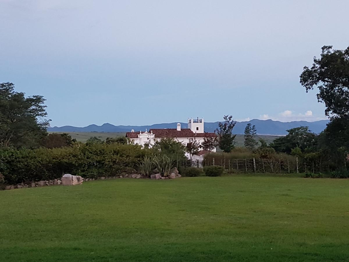 Hotel Torrontes ซานโลเรนโซ ภายนอก รูปภาพ