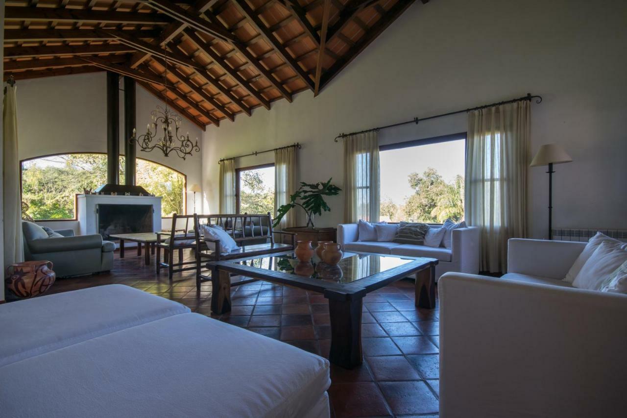 Hotel Torrontes ซานโลเรนโซ ภายนอก รูปภาพ